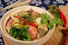 你知道飯店排骨湯用的是什么調味料嗎？